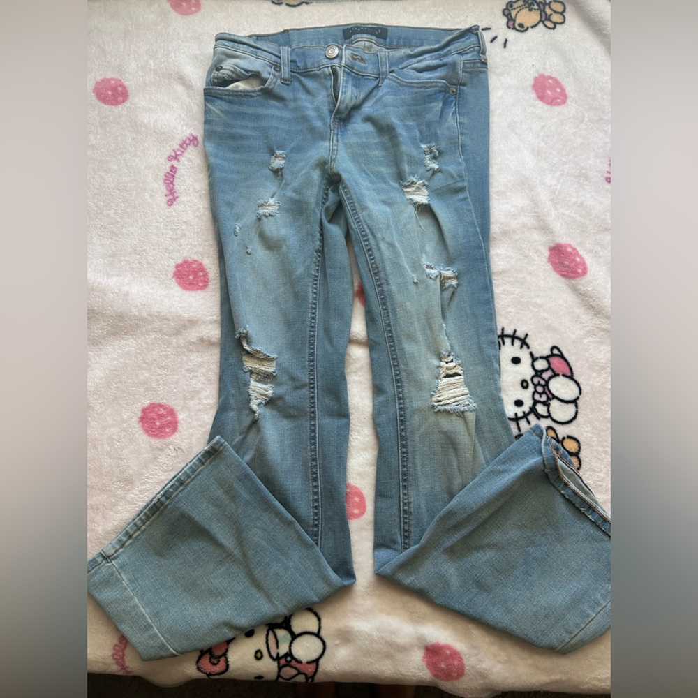 Aeropostale Flared Ripped Jeans 🌟 3 for $10 🌟